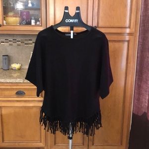 Cute Short Skeeve Top with Fringe hem